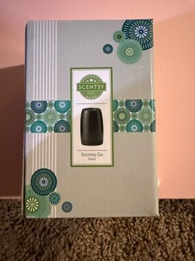 Scentsy Go Personal Fragrance Warmer - Black